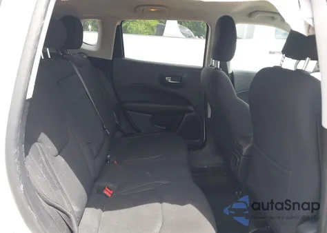 2018 Jeep Compass Sport Fwd z USA, uszkodzony, nr VIN 3C4NJCAB0JT471302